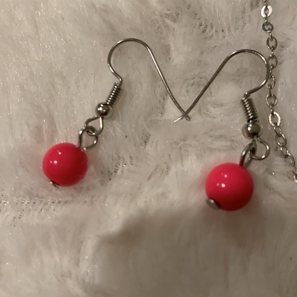 Pink and silver tone necklace with matching earrings - Picture 4 of 6